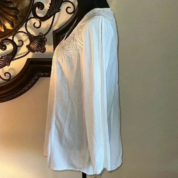 Soft Surroundings White Embroidered Tunic
Women's Size M Coastal Grandma Cotton - Picture 16 of 16